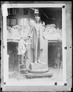 Lorado Taft next to his statue of Abraham Lincoln Lorado Taft next to his statue of Abraham Lincoln