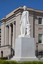 Abraham Lincoln statue at the Old District Courthouse Abraham Lincoln statue at the Old District Courthouse