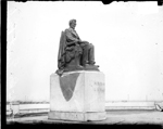 Lincoln Monument in Grant Park Lincoln Monument in Grant Park