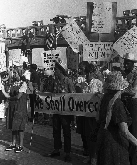 African American and white supporters of the Mississippi Freedom Democratic Party